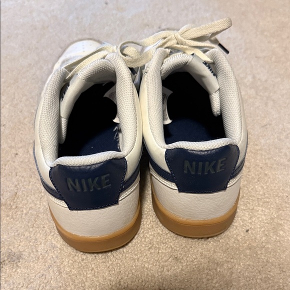 Nike White and Gray Sneakers with Gum Sole 11.5 US Men’s - Picture 3 of 4